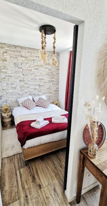 Апартаменты New #Boheme Chic# Pied De La Cite #2 Каркассон Экстерьер фото